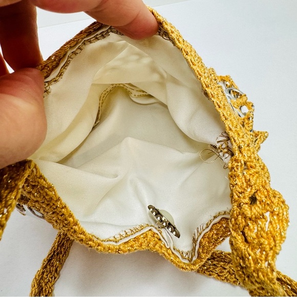 Handmade Crochet Gold Brown Handbag Purse Art with Recycled Soda Pop Tabs - Picture 8 of 14